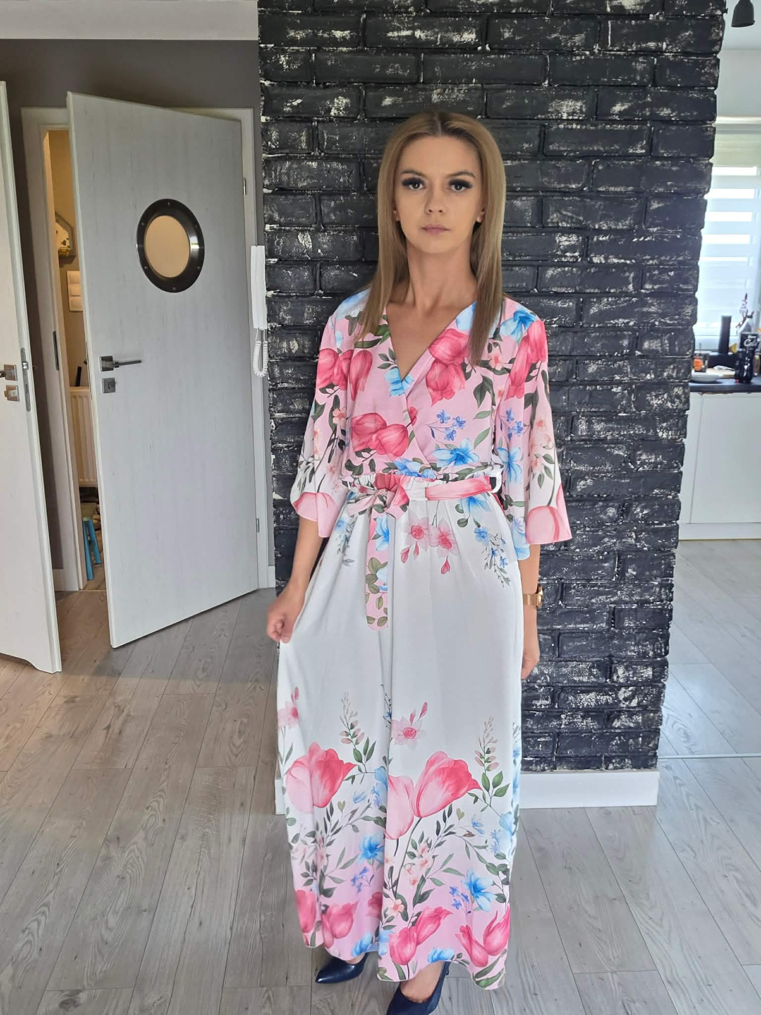 Sukienka maxi w kwiaty